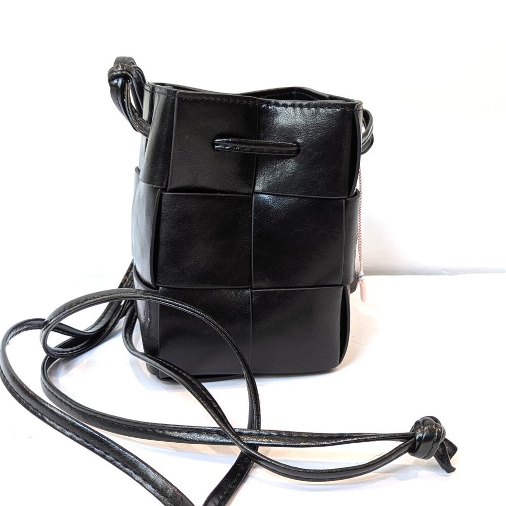 Black Patent Leather Woven Cube Crossbody Bag – Bottega Style, Modern & Chic